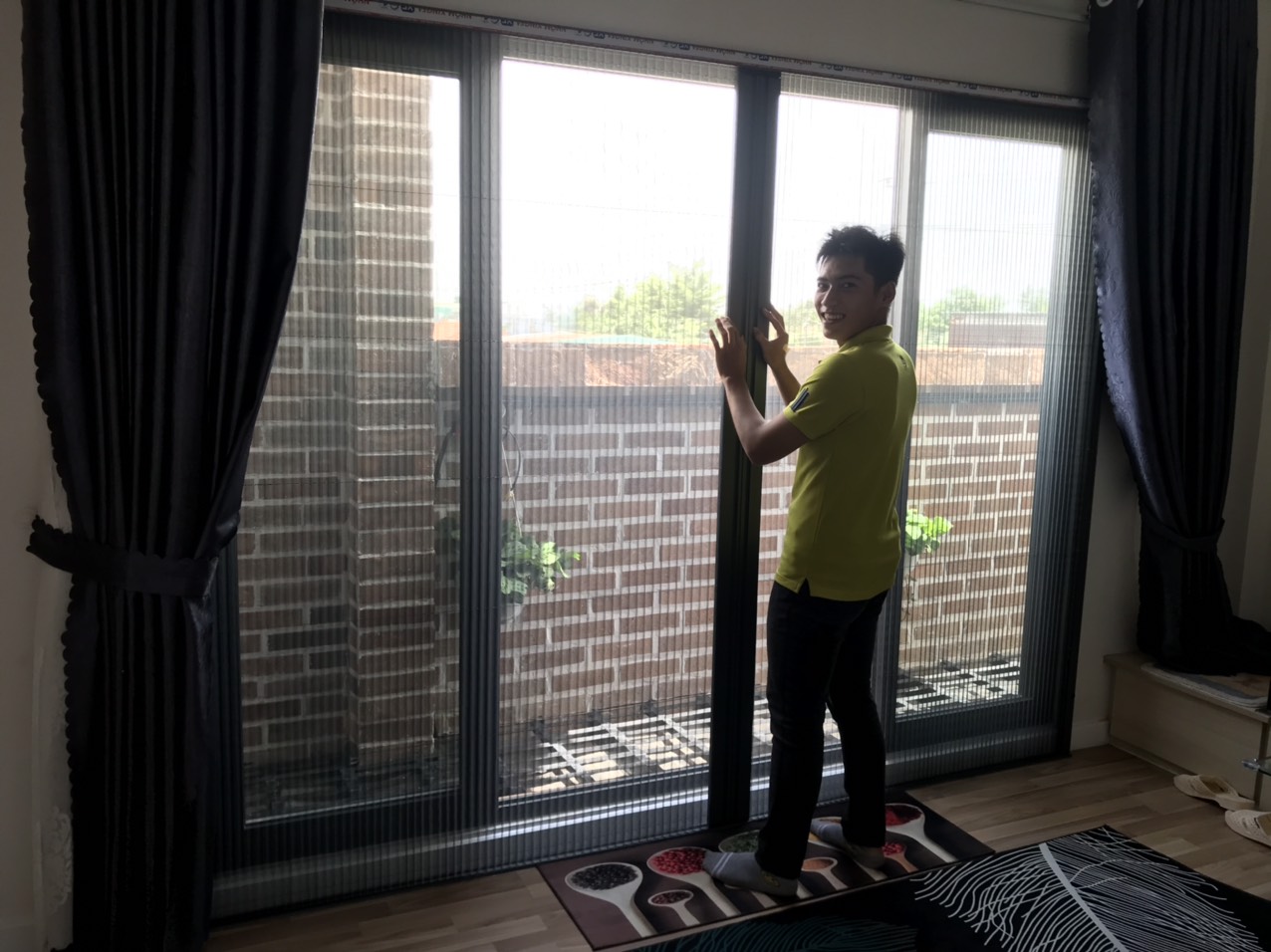 cửa lưới chống muỗi giá rẻ